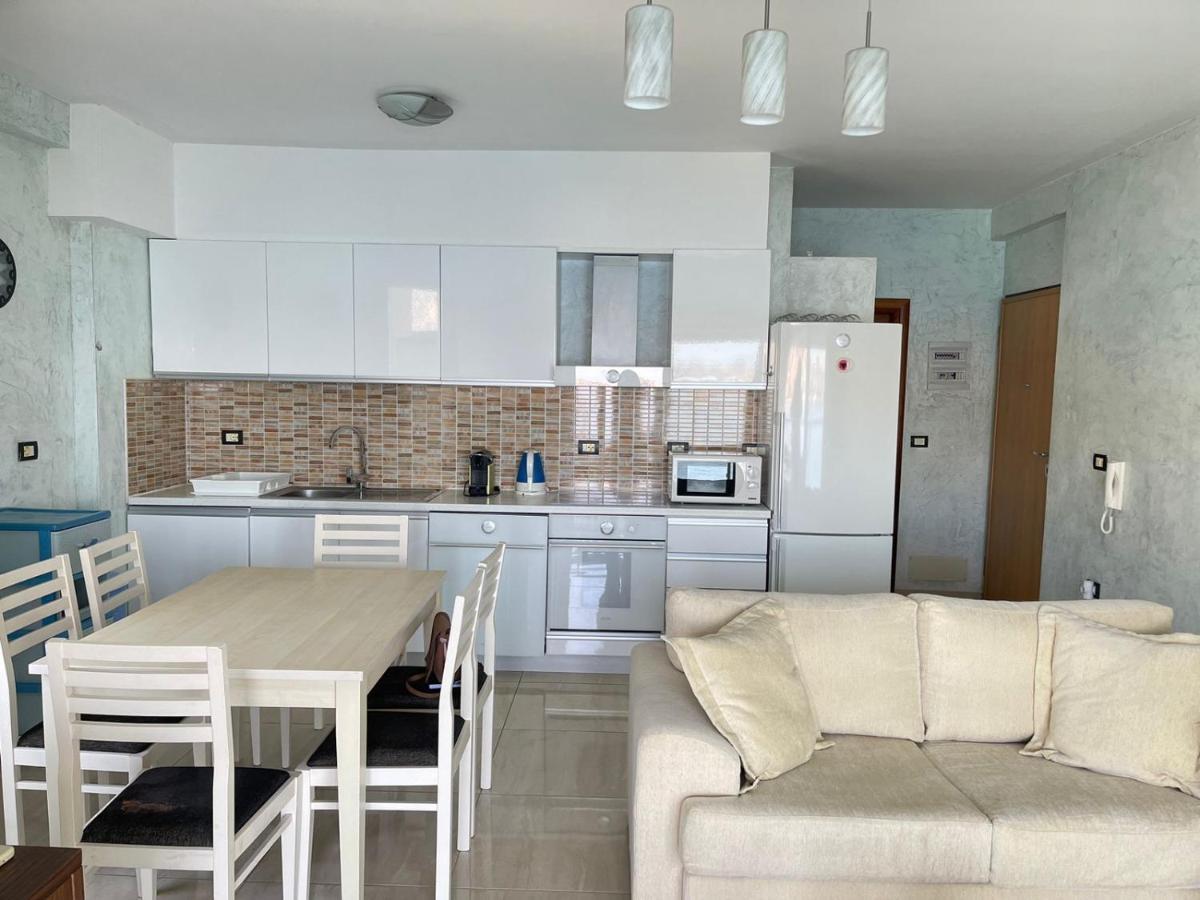 1-Stunning Sea View Apartments! ซารานเดอ ภายนอก รูปภาพ